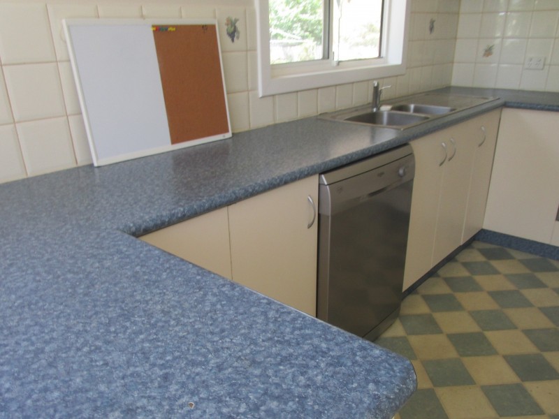 6 Sepik Road, Ashmont NSW 2650