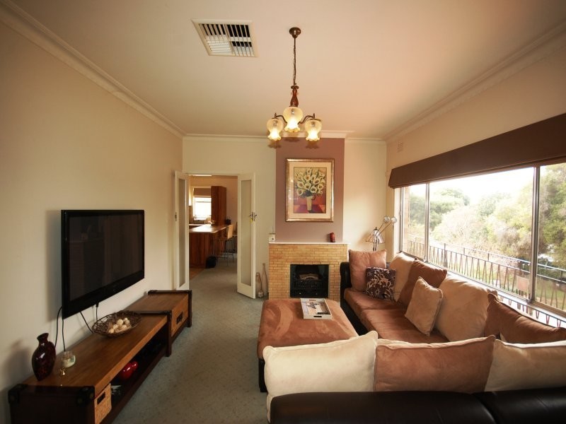 86 Grove Street, Kooringal NSW 2650