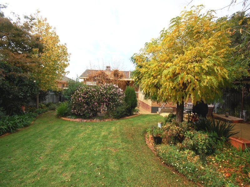 86 Grove Street, Kooringal NSW 2650