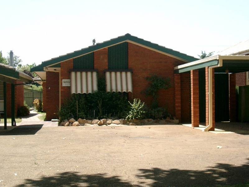 2/11 Fox Street, Wagga Wagga NSW 2650