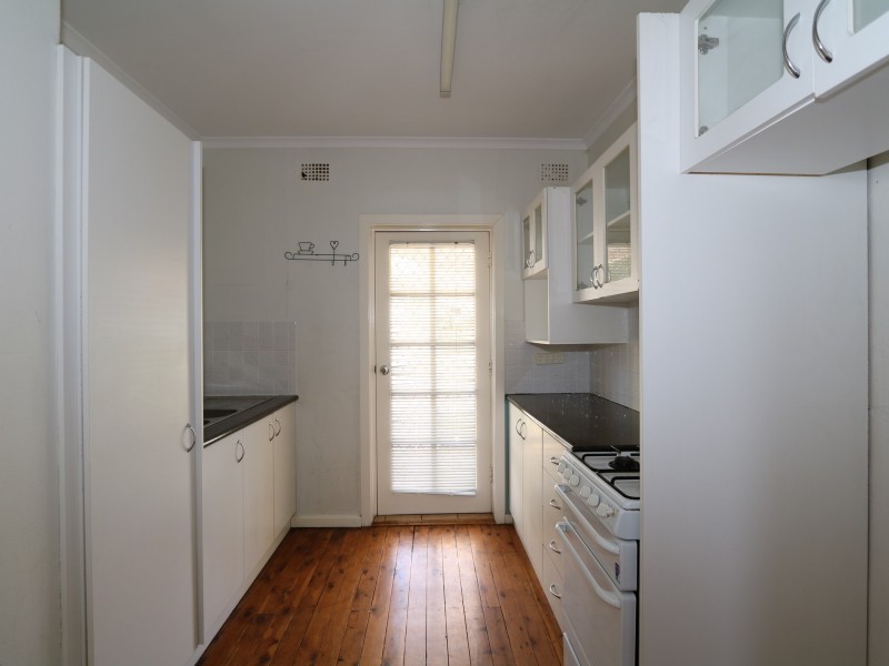 62 Blamey Street, Turvey Park NSW 2650