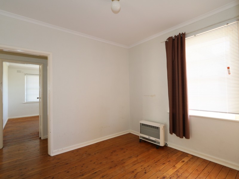 62 Blamey Street, Turvey Park NSW 2650