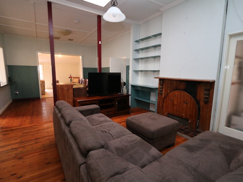 133 Docker Street, Wagga Wagga NSW 2650