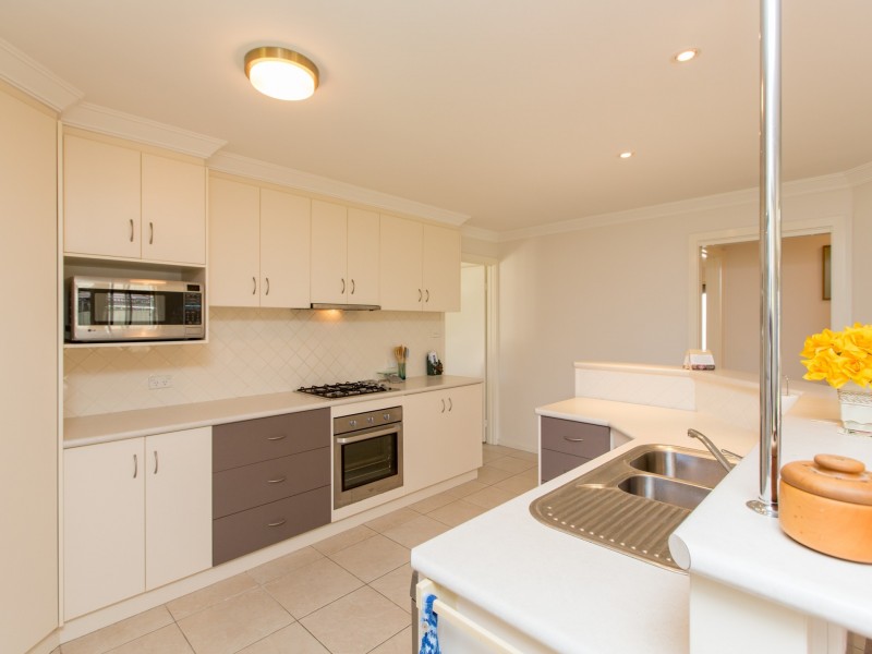 9 Namoi Street, Tatton NSW 2650