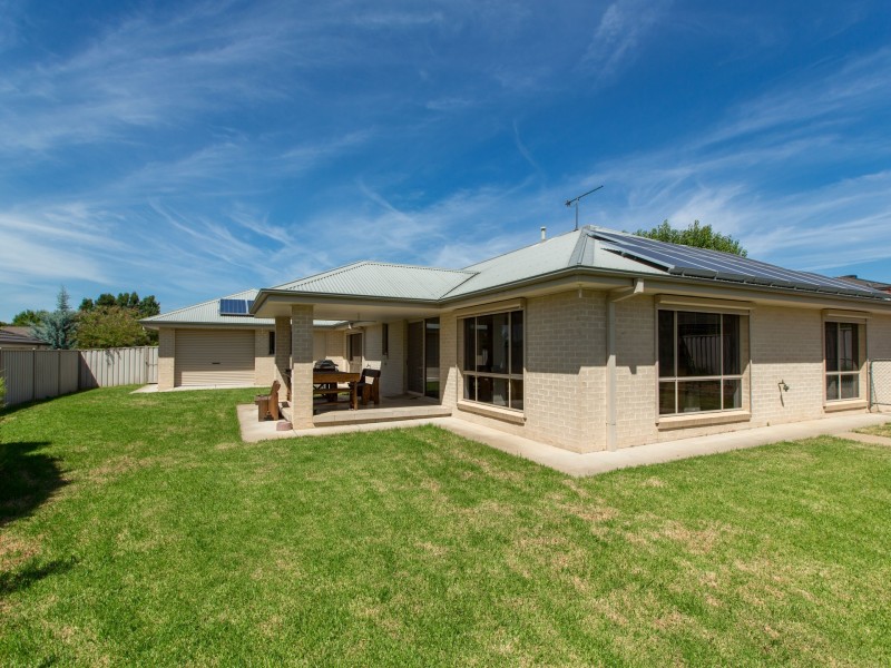 9 Namoi Street, Tatton NSW 2650