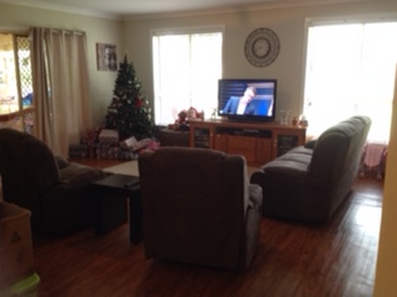 68 Dalman Parkway, Glenfield Park NSW 2650