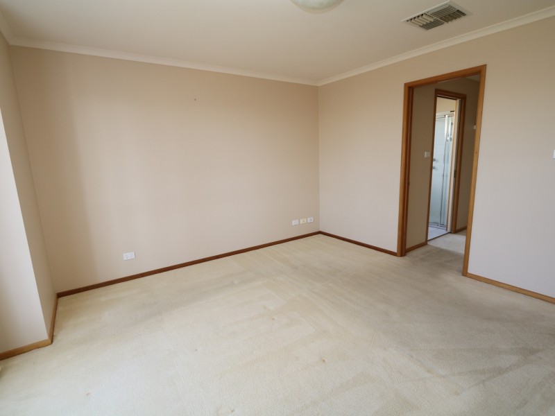 39 Gunn Drive, Estella NSW 2650