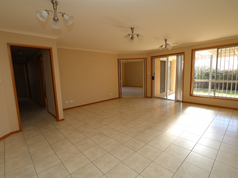 39 Gunn Drive, Estella NSW 2650
