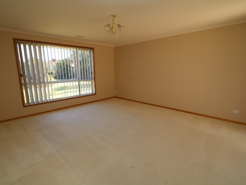 39 Gunn Drive, Estella NSW 2650