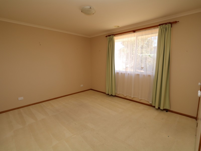 39 Gunn Drive, Estella NSW 2650