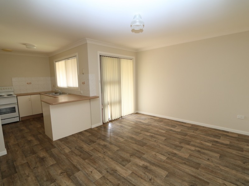 3 Girraween Mews, Glenfield Park NSW 2650