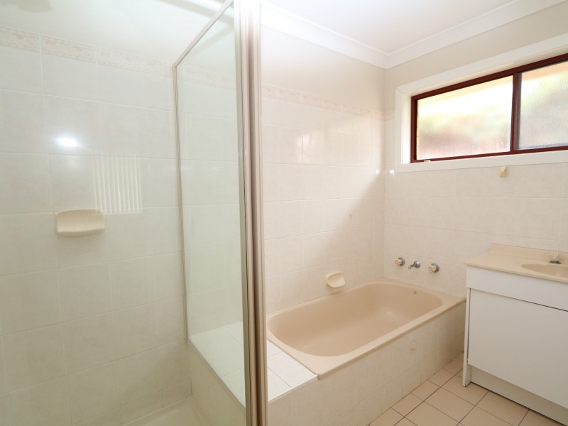 3 Girraween Mews, Glenfield Park NSW 2650