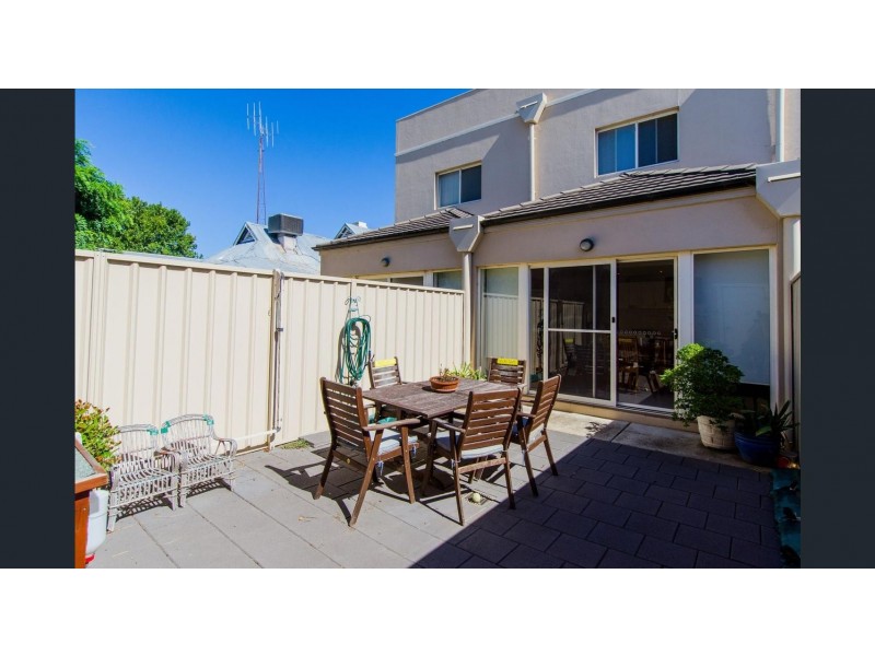 2/20 Travers Street, Wagga Wagga NSW 2650