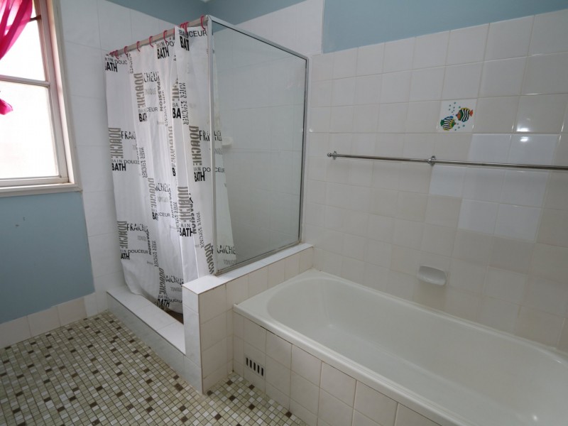 13 Poulton Street, Ashmont NSW 2650