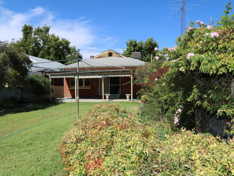 106 Best Street, Wagga Wagga NSW 2650
