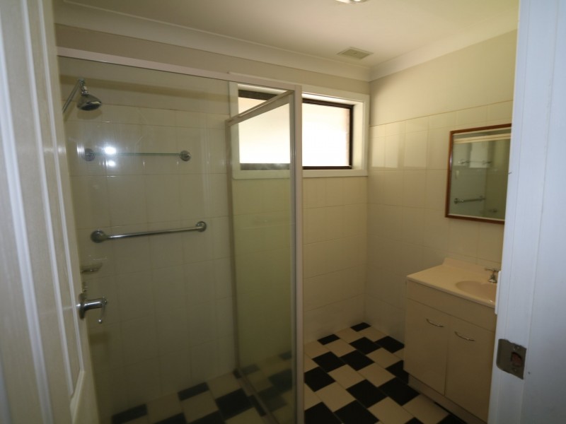 111 McKell Avenue, Mount Austin NSW 2650