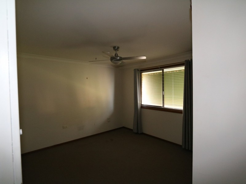 111 McKell Avenue, Mount Austin NSW 2650