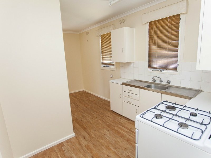 24 Ziegler Avenue, Kooringal NSW 2650