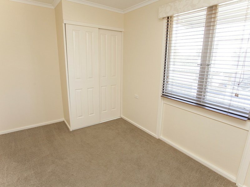 24 Ziegler Avenue, Kooringal NSW 2650
