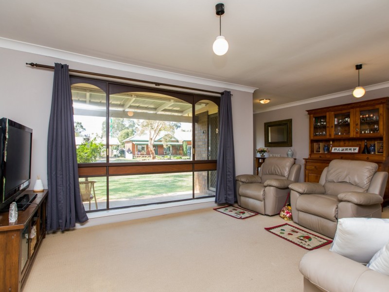 8 Linton Street, Collingullie NSW 2650