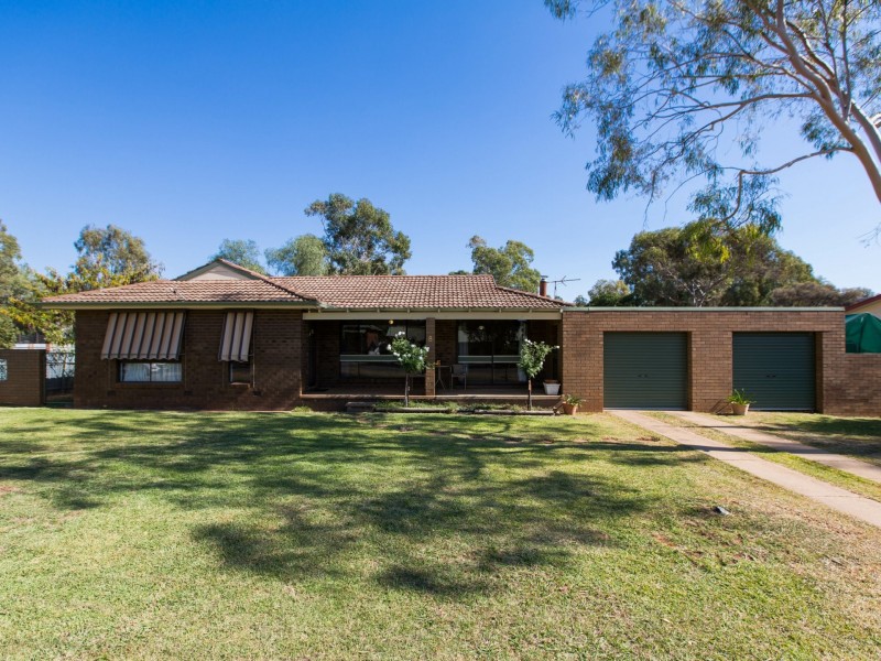 8 Linton Street, Collingullie NSW 2650
