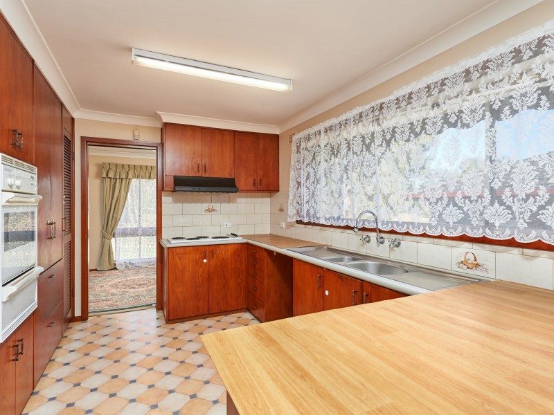 1 Coyne Street, Mount Austin NSW 2650