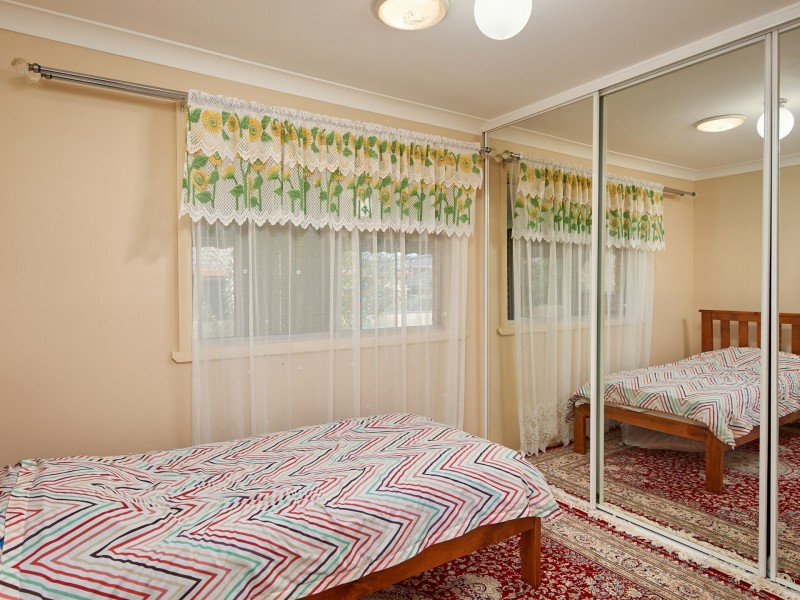 1 Coyne Street, Mount Austin NSW 2650