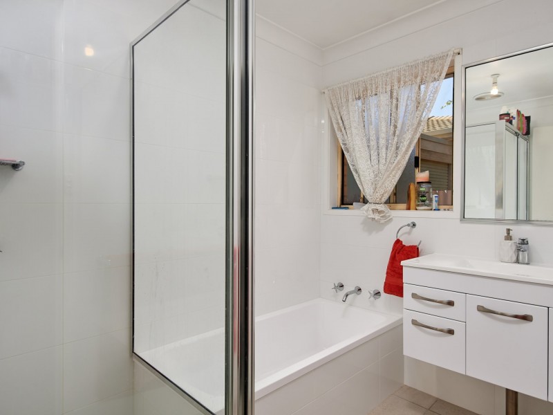 7 Eaton Street, Ashmont NSW 2650