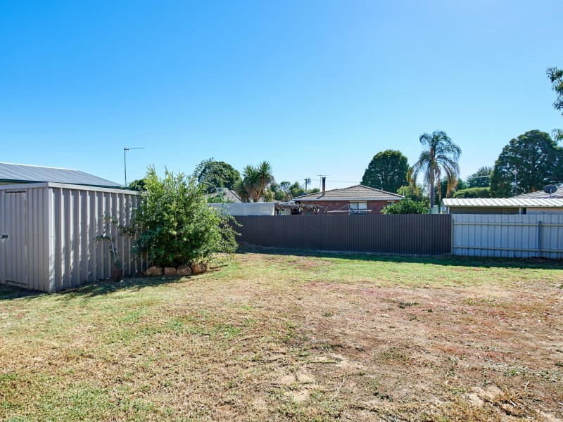 7 Eaton Street, Ashmont NSW 2650