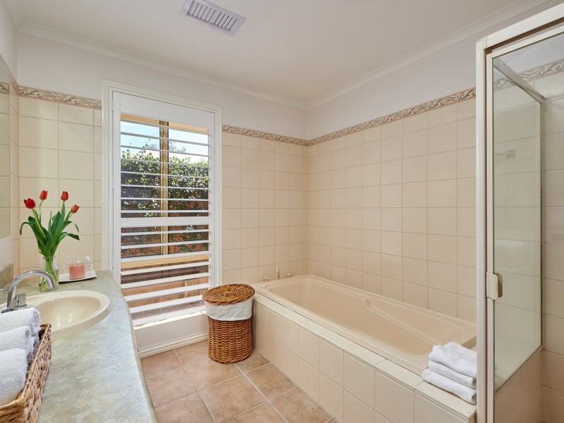 7 Talbot Place, Tatton NSW 2650