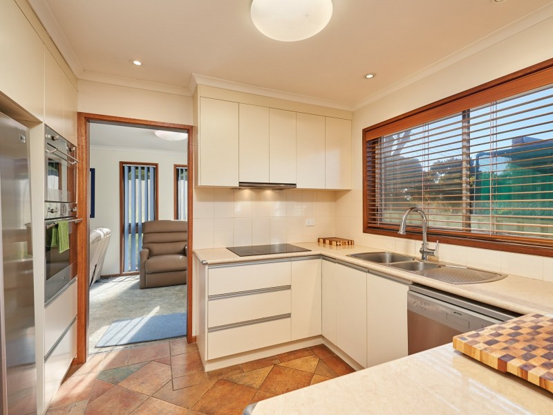 8 Carmody Street, Kooringal NSW 2650