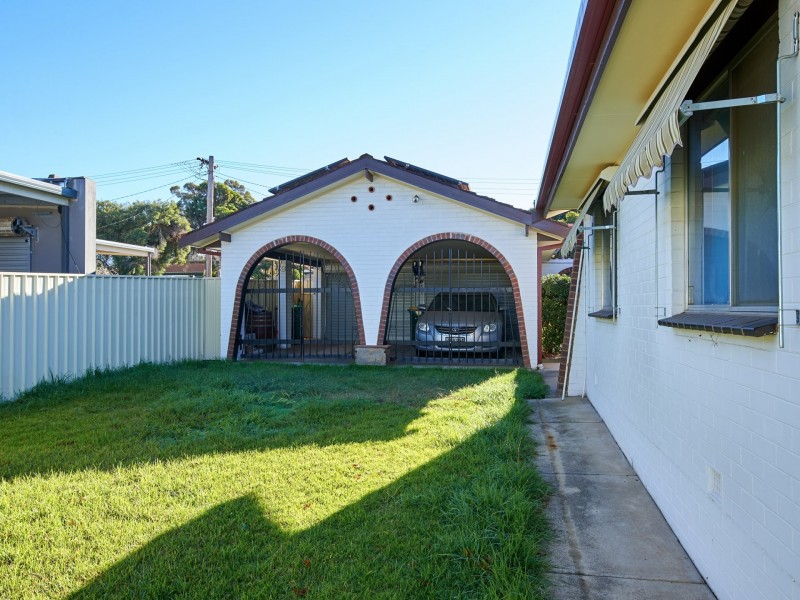 8 Carmody Street, Kooringal NSW 2650