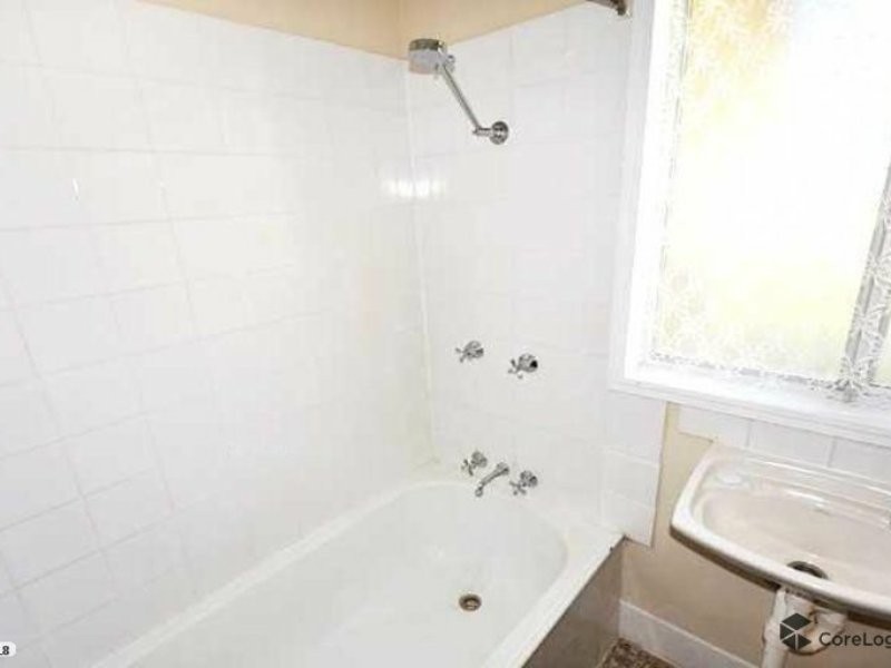 43 Adams Street, Ashmont NSW 2650