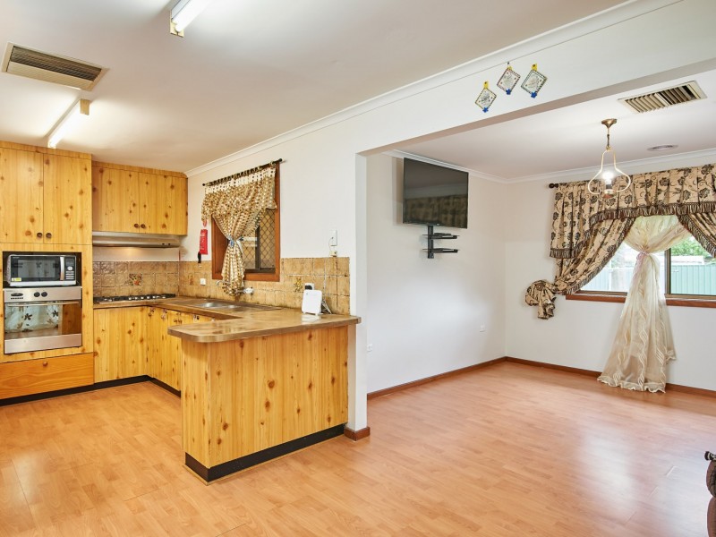 57 Adjin Street, Mount Austin NSW 2650