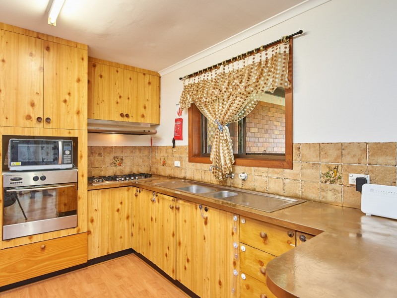 57 Adjin Street, Mount Austin NSW 2650