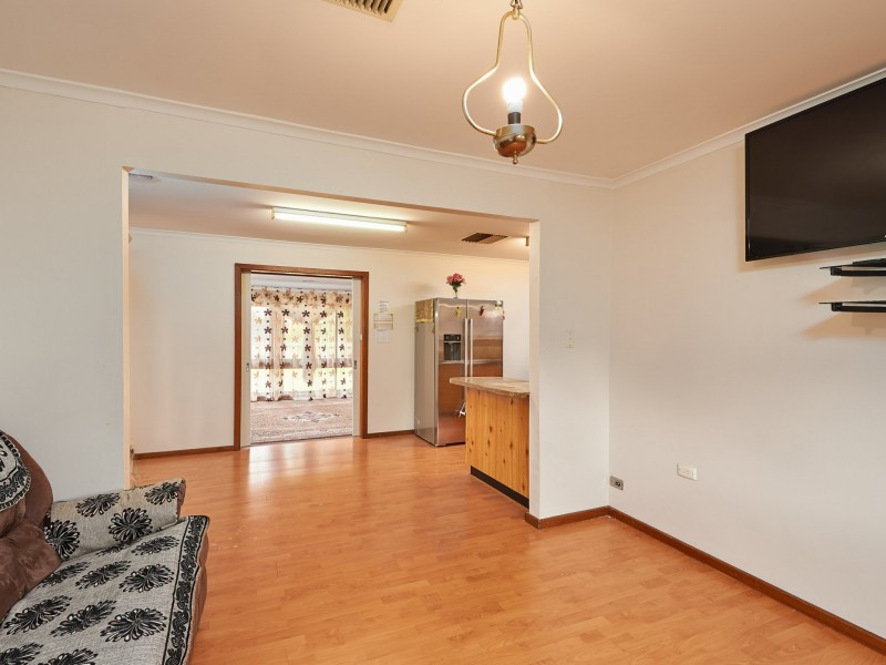 57 Adjin Street, Mount Austin NSW 2650