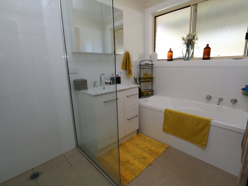 24 Wiradjuri Crescent, Wagga Wagga NSW 2650