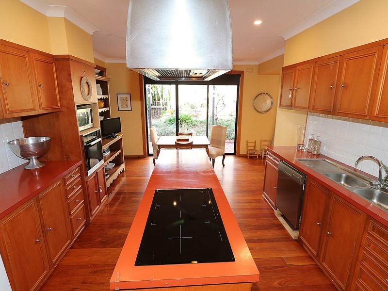 25 Cummins Drive, San Isidore NSW 2650