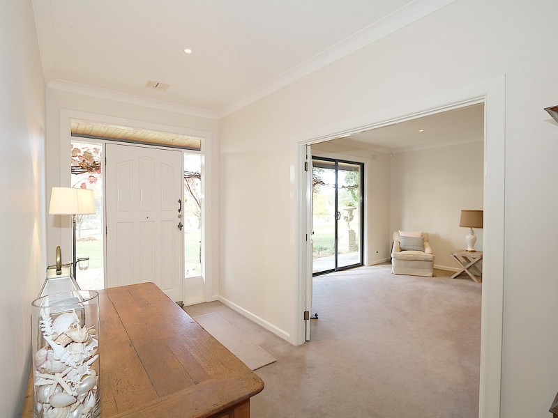 25 Cummins Drive, San Isidore NSW 2650