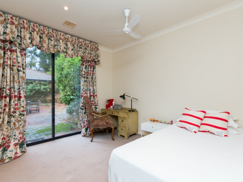 25 Cummins Drive, San Isidore NSW 2650