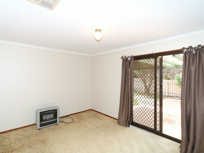 8 Pugsley Avenue, Estella NSW 2650