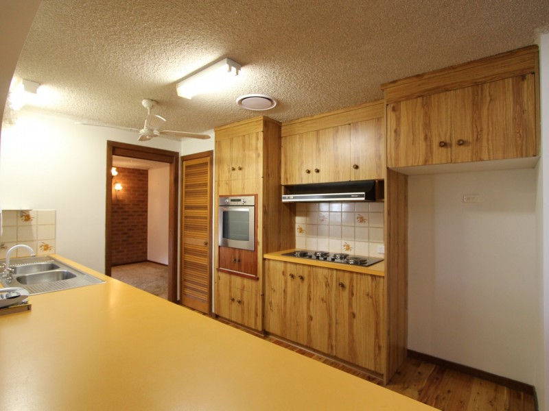 5 Henwood Ave, Kooringal NSW 2650