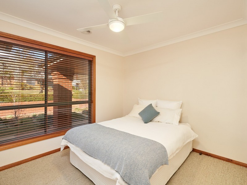 26 Kansas Drive, Tolland NSW 2650