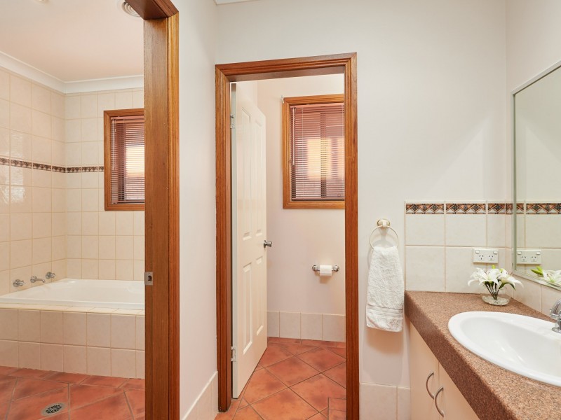 26 Kansas Drive, Tolland NSW 2650