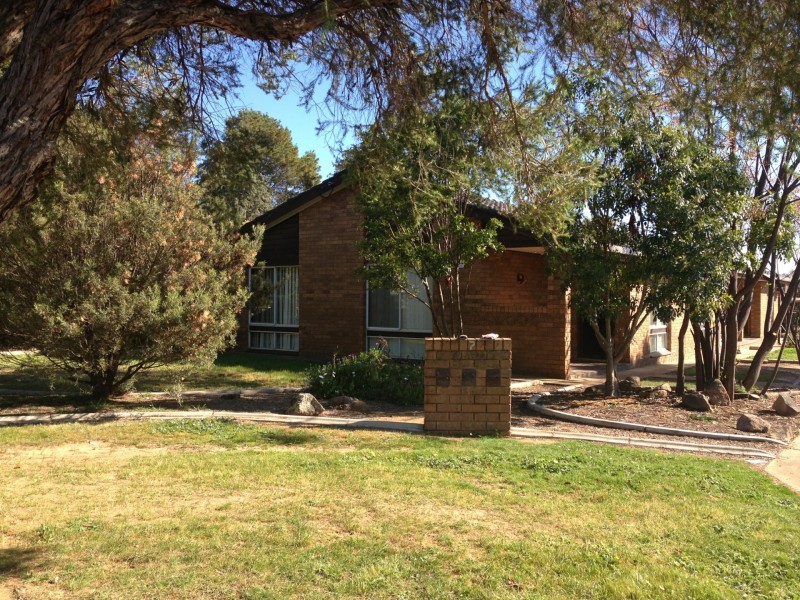 2/7 Wewak Street, Ashmont NSW 2650