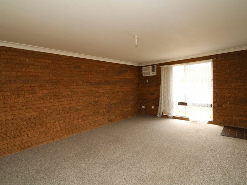 2/7 Wewak Street, Ashmont NSW 2650