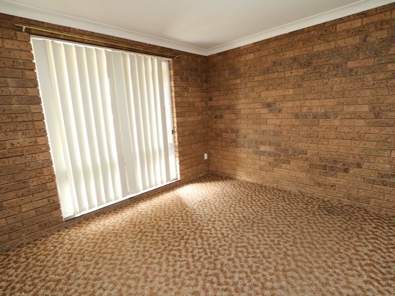 2/7 Wewak Street, Ashmont NSW 2650