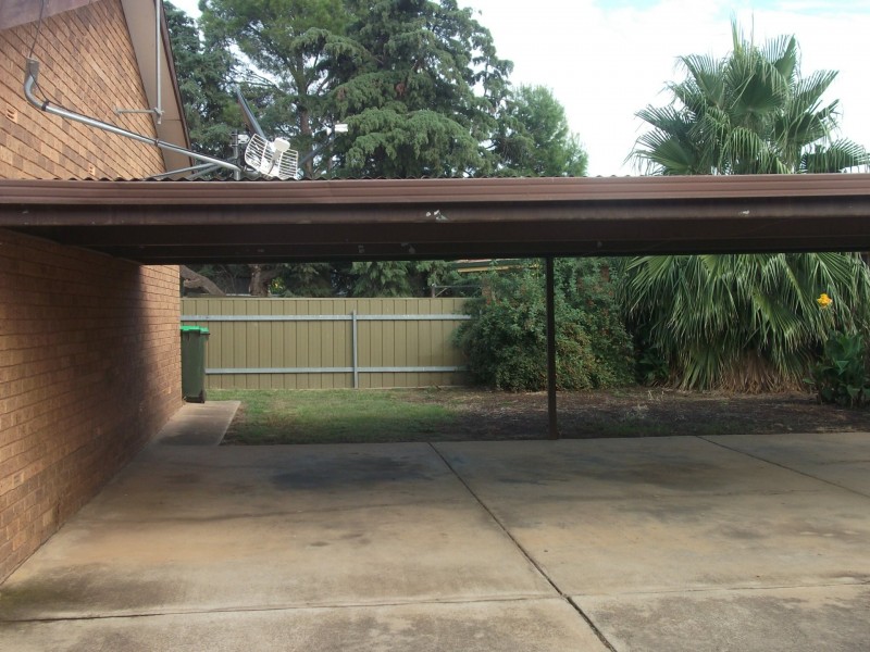 2/7 Wewak Street, Ashmont NSW 2650