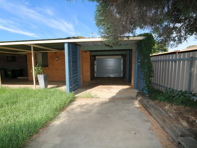 111 McKell Avenue, Mount Austin NSW 2650