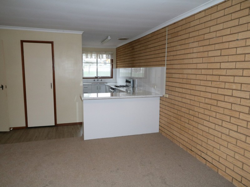 4/3 Banner Street, Forest Hill NSW 2651